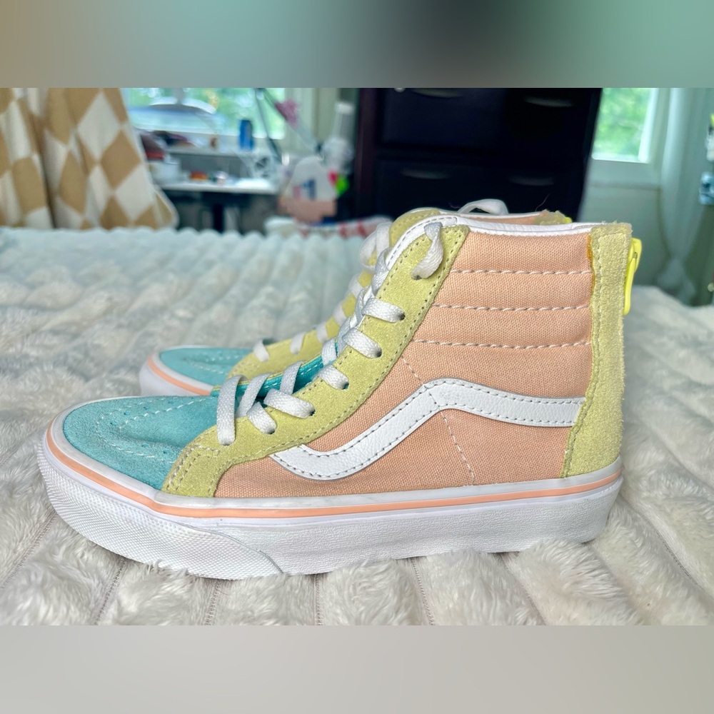 KIDS SIZE 1 VANS